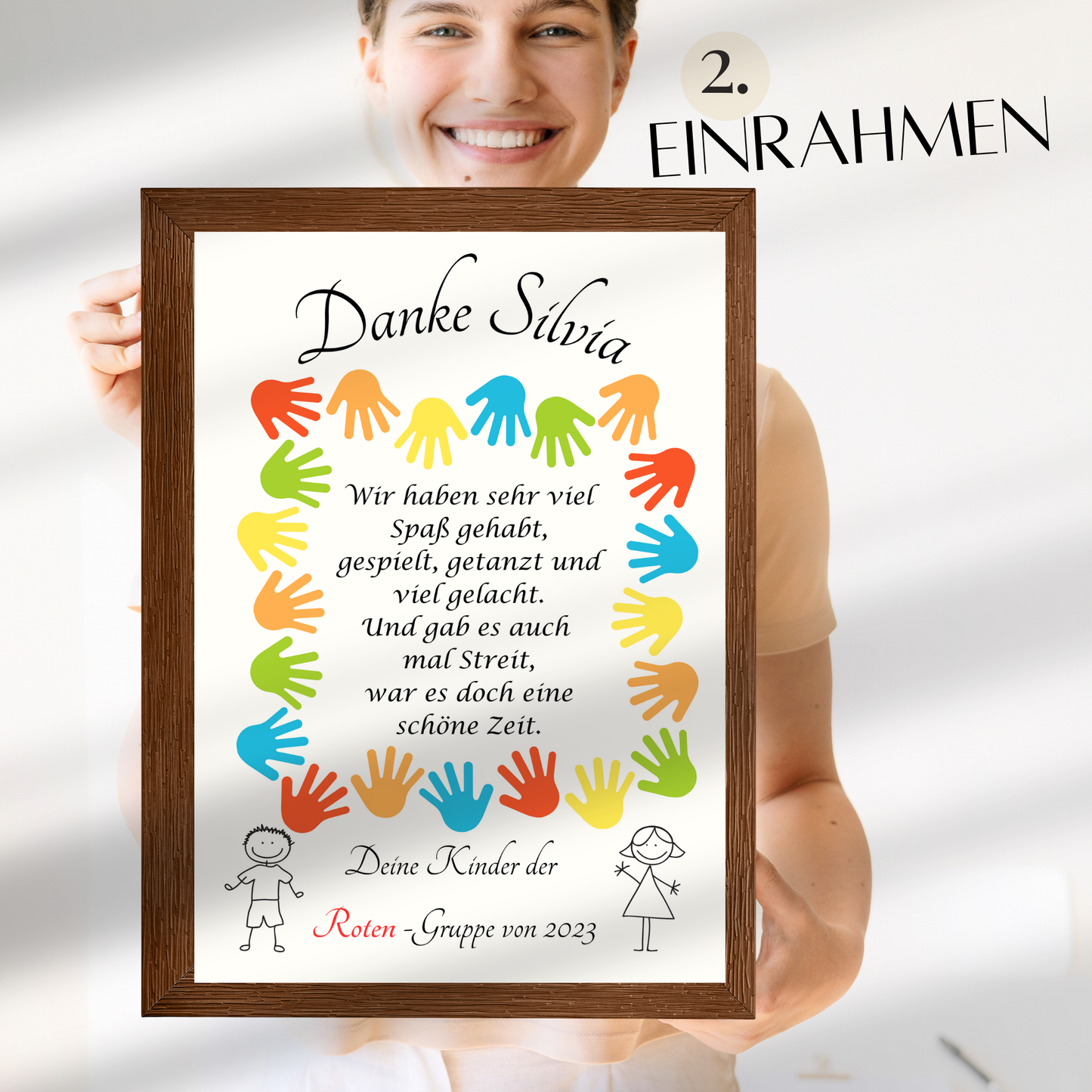 Personalisierbares Abschiedsgeschenk für Erzieher/in mit bunten Kinderhänden als PDF-Download. Last-Minute-Dankeschön zum Ausdrucken.
