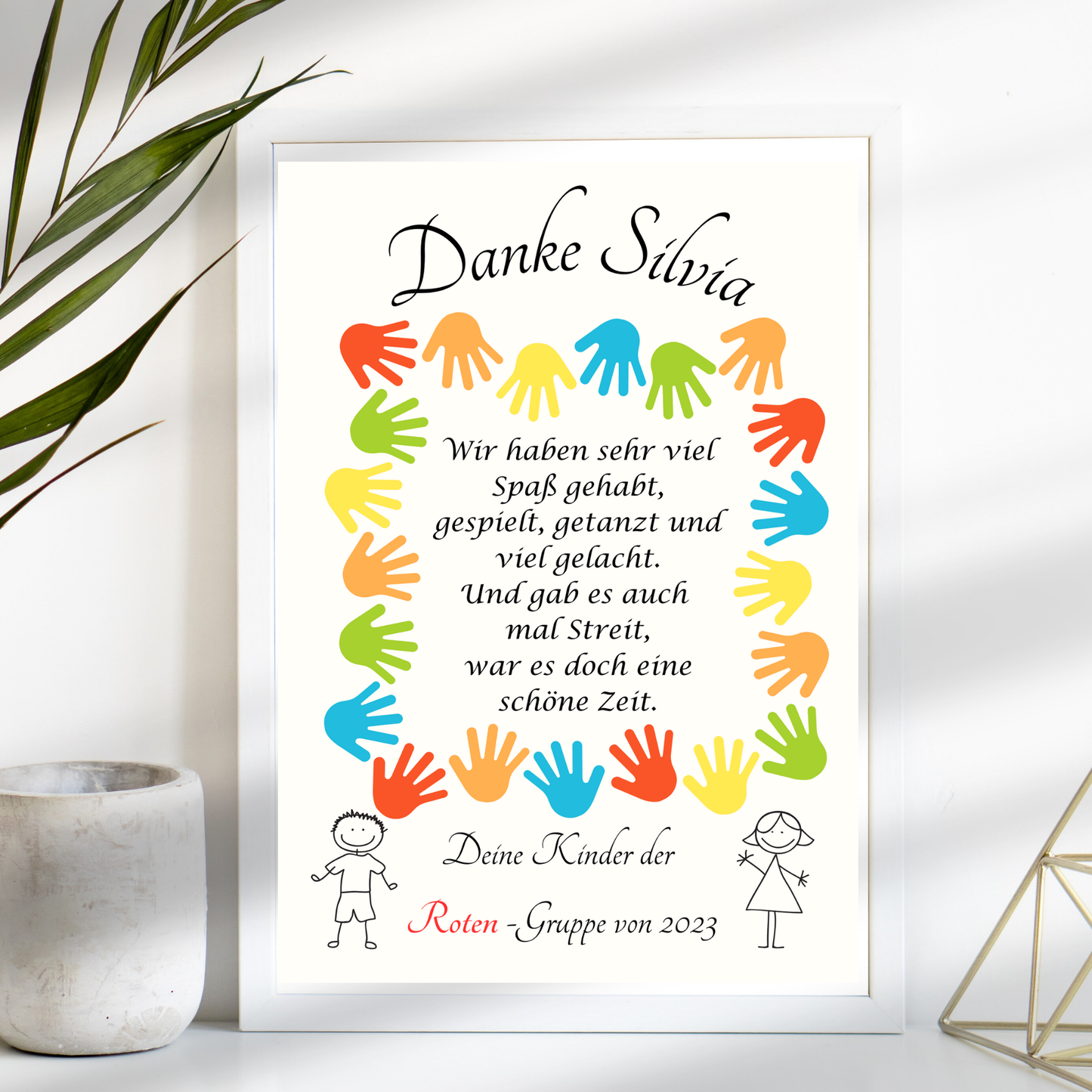 Personalisierbares Abschiedsgeschenk für Erzieher/in mit bunten Kinderhänden als PDF-Download. Last-Minute-Dankeschön zum Ausdrucken.