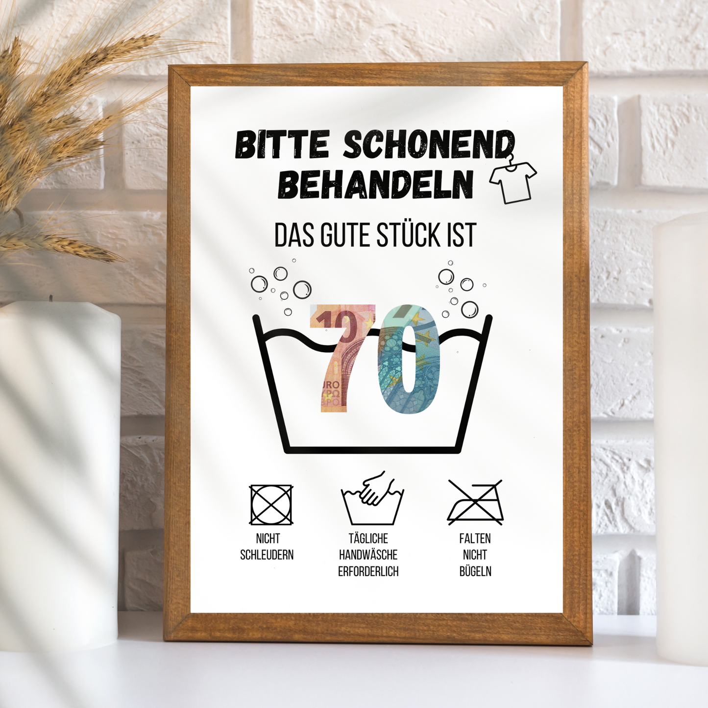 Originelles Geldgeschenk zum 70. Geburtstag: Digitaler Download im „Waschanleitung“-Design. Einfach ausdrucken, rahmen & Geldscheine hinterlegen. Last-Minute Geschenkidee!