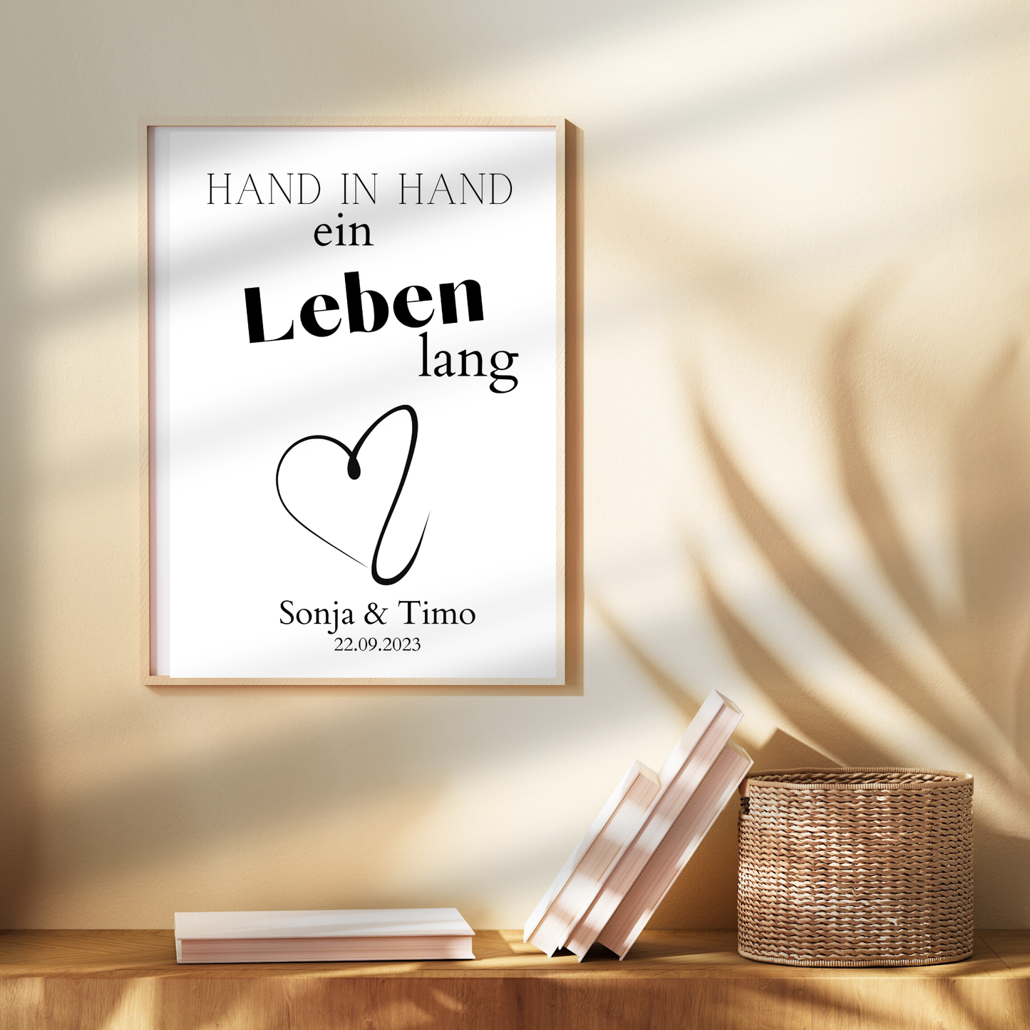 Personalisiertes Hochzeits-Poster „Hand in Hand – ein Leben lang“. Digitaler Download, individuell mit Namen & Datum. Sofort ausdrucken – perfektes Last-Minute Geschenk zur Hochzeit, Verlobung oder zum Jahrestag.