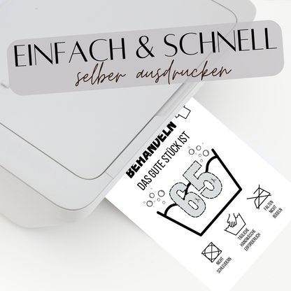 Kreatives Geldgeschenk zum 65. Geburtstag: PDF-Vorlage "Waschanleitung" zum selbst ausdrucken. Last-Minute Download, einfach ausschneiden und einrahmen. Ideal für DIY-Geschenke!