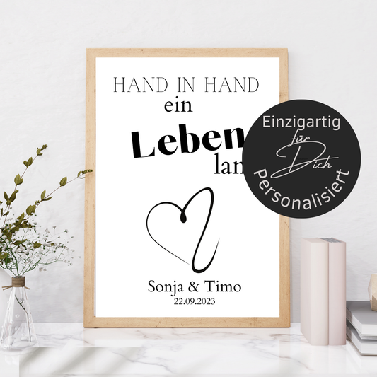Personalisiertes Hochzeits-Poster „Hand in Hand – ein Leben lang“. Digitaler Download, individuell mit Namen & Datum. Sofort ausdrucken – perfektes Last-Minute Geschenk zur Hochzeit, Verlobung oder zum Jahrestag.